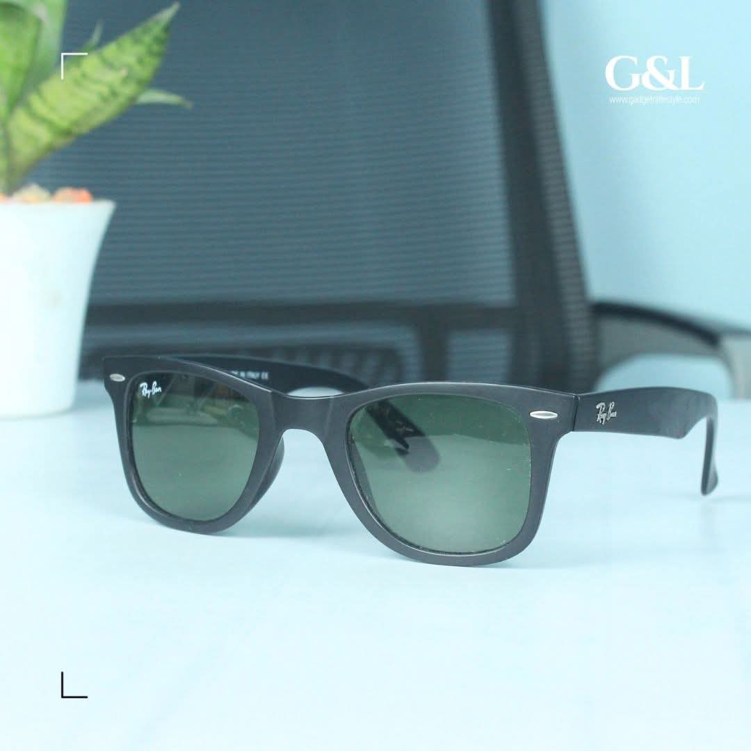 Sunglass