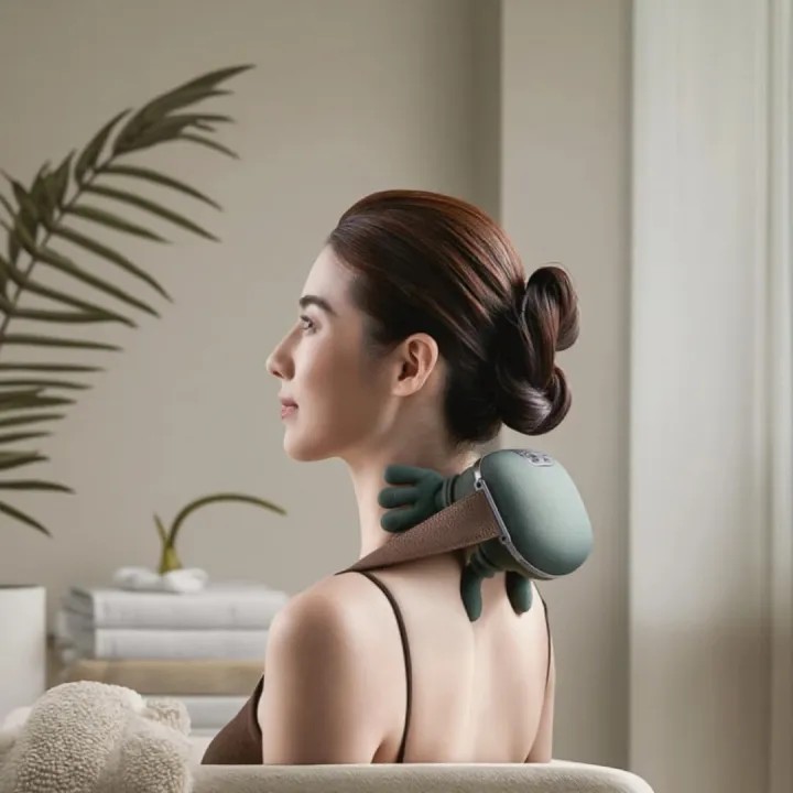 বায়োনিক হিটেড নেক ও ব্যাক ম্যাসাজার (Bionic Heated Massager)